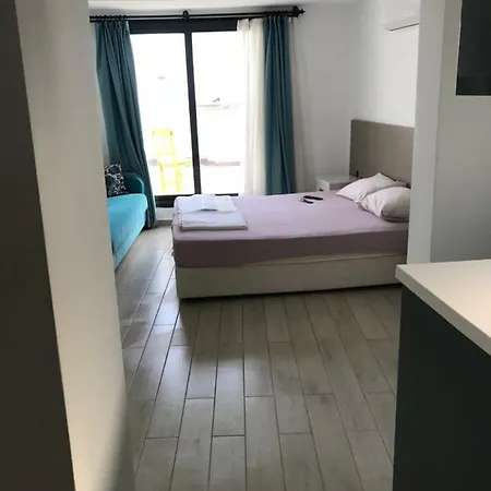 Ugur Apartahotel *